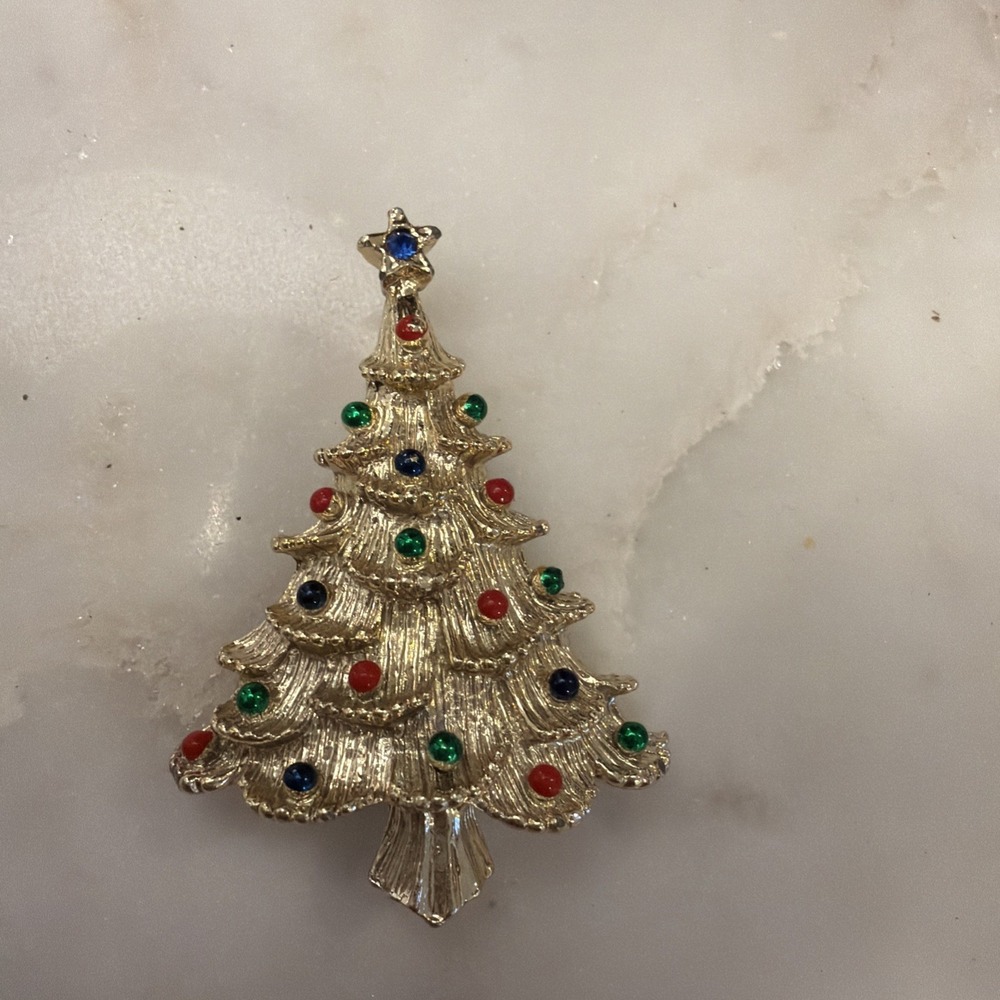 Vintage GERRY'S Christmas Tree Textured Gold Tone Multicolor Enamel Brooch Pin